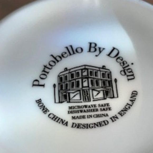 NWT 2 Happy Halloween Cat Mugs. - Picture 3 of 12